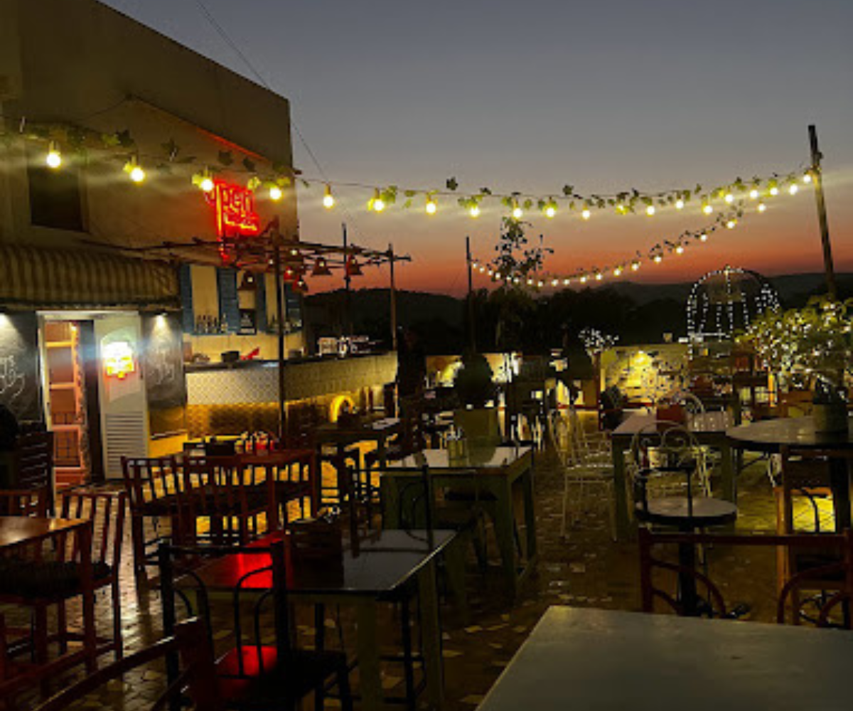 Open Window Cafe Bistro
