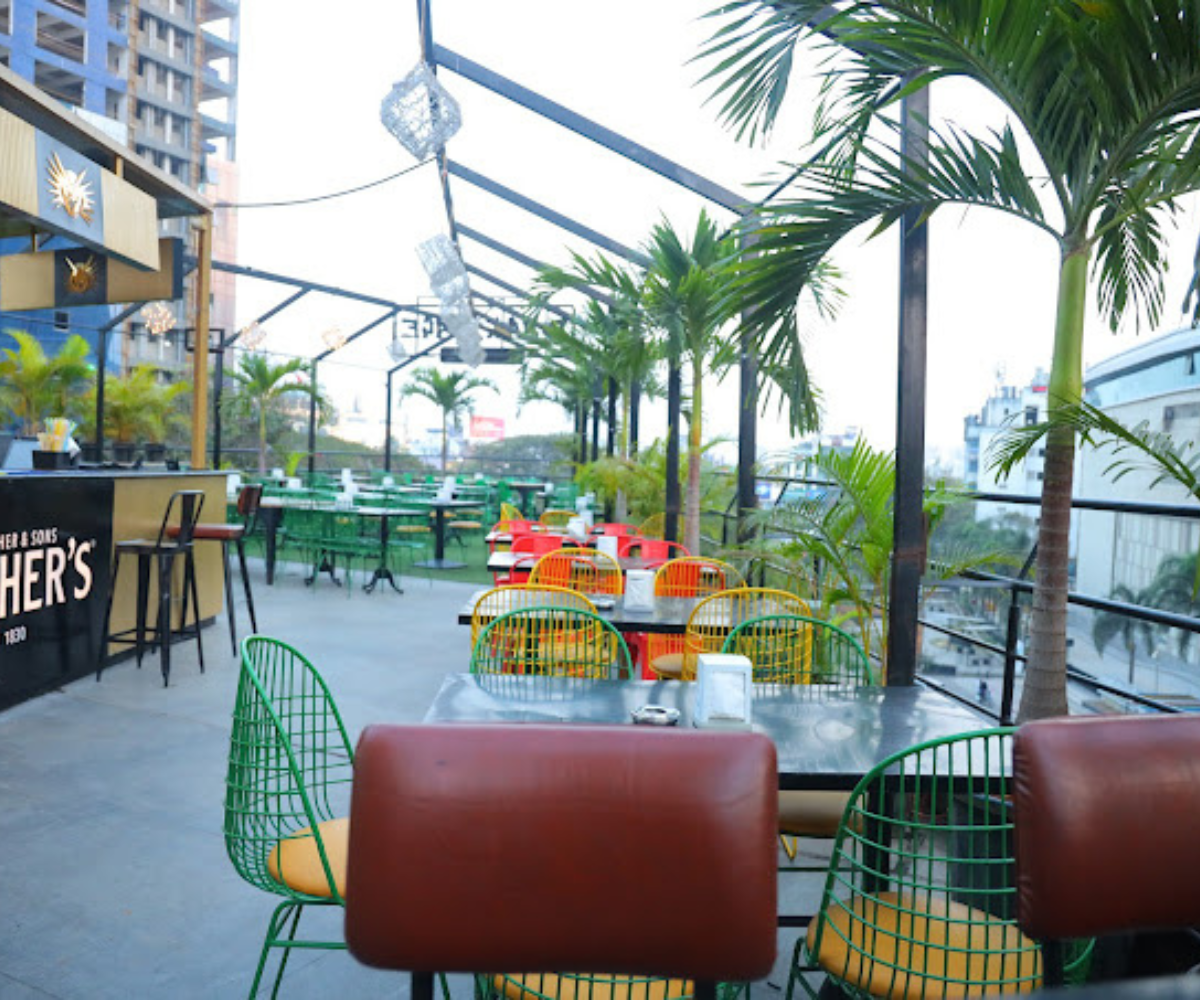 Backstage Lounge & Bar